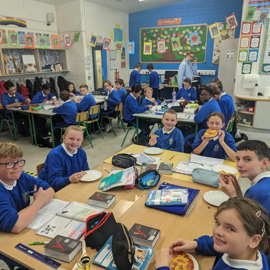 🍕 MAKING PIZZA!🍕